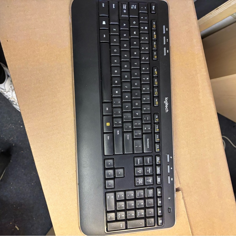 Logitech Black Full-Size Wireless Keyboard with Integrated Palm Rest.Multiple - Picture 2 of 2